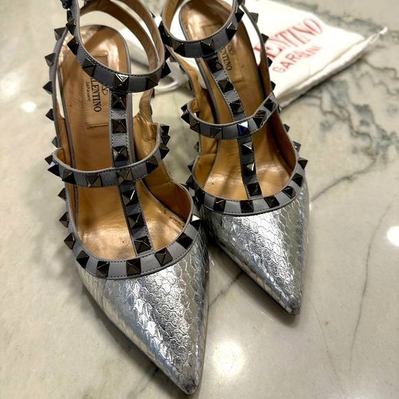 Valentino Rockstud Silver Heels - Picture 1 of 8